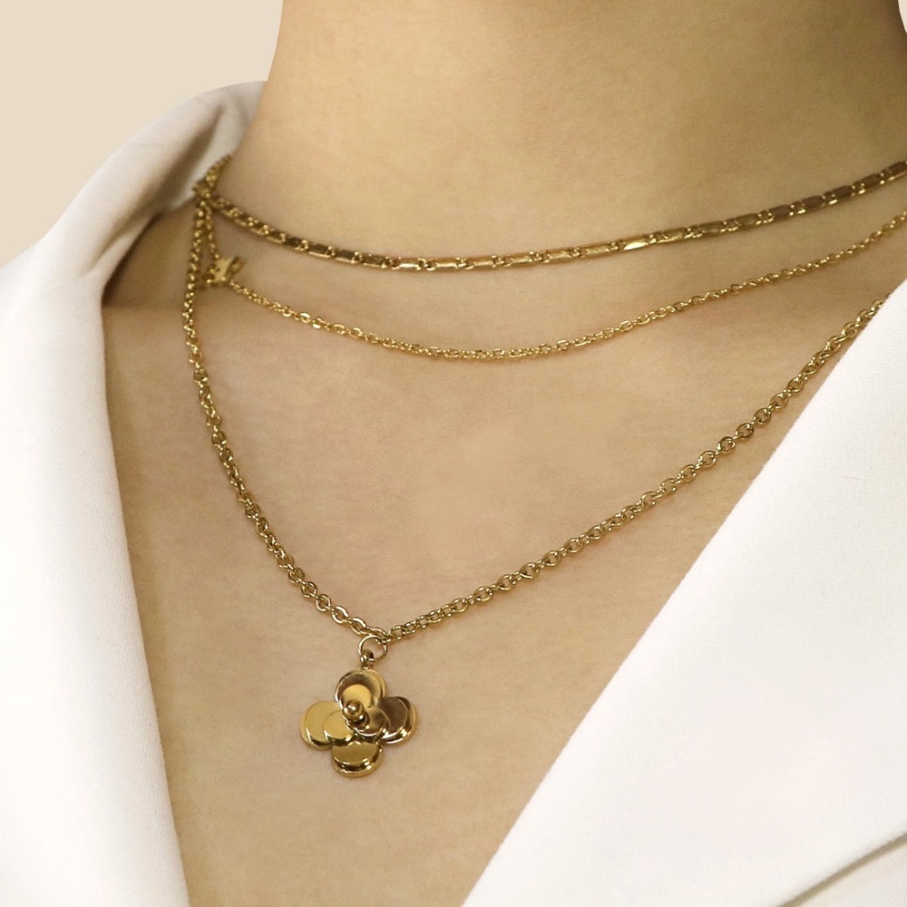 Ayesha Pendant - 18K Gold Necklace